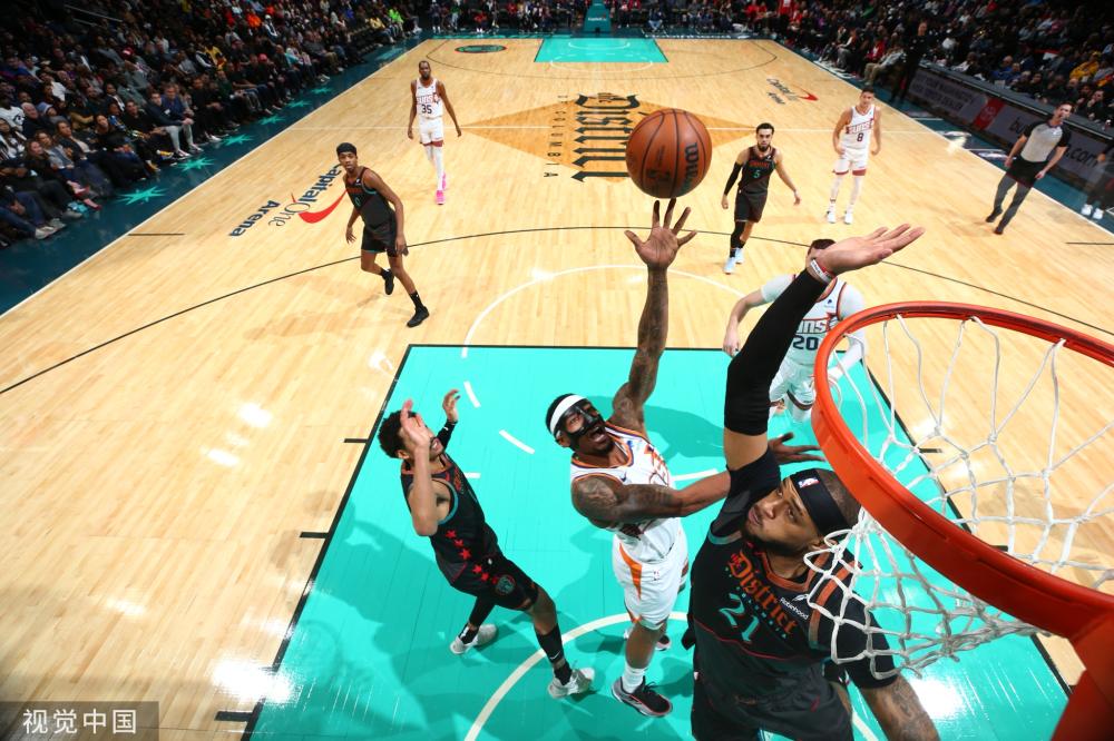 和网友讨论 和网友讨论